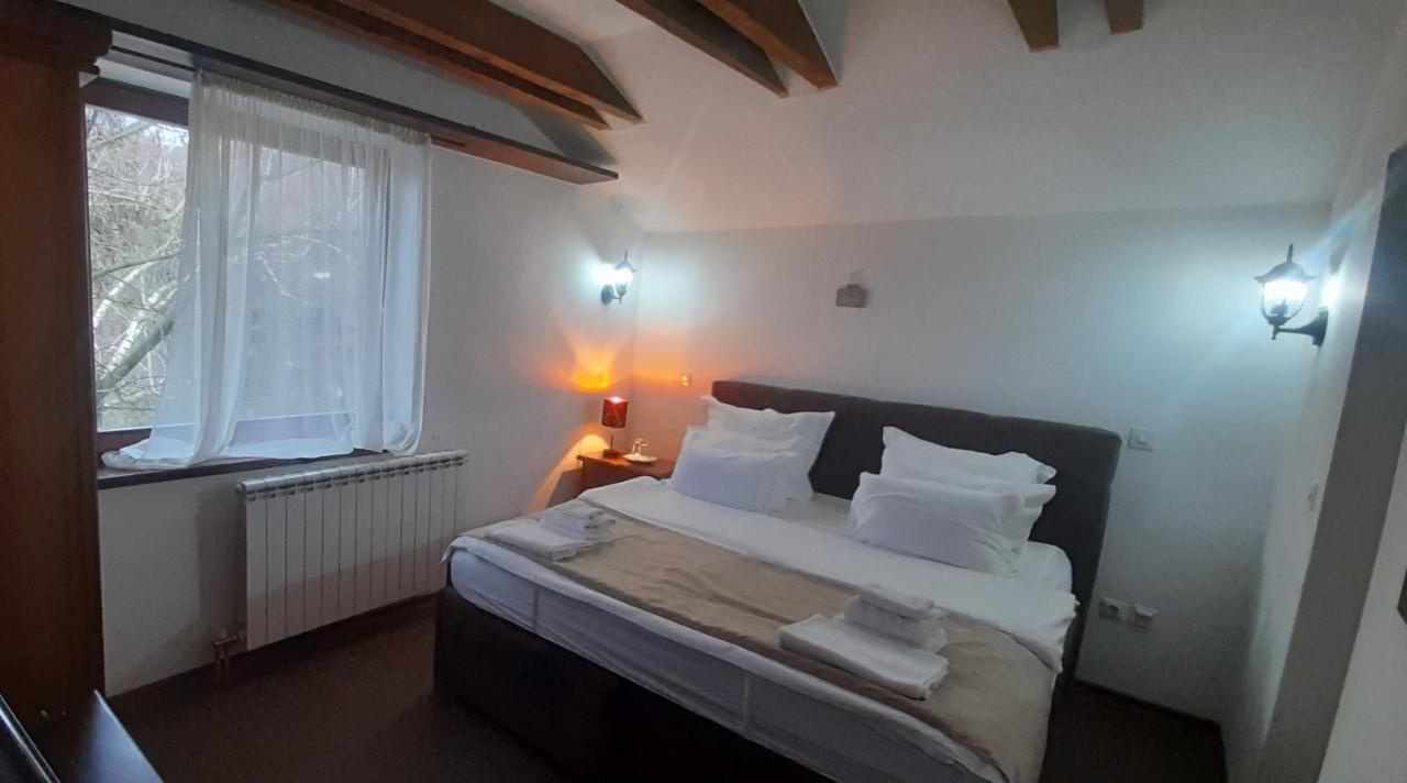 Hotel Teuta Palace Dom Faletici Sarajevo Esterno foto