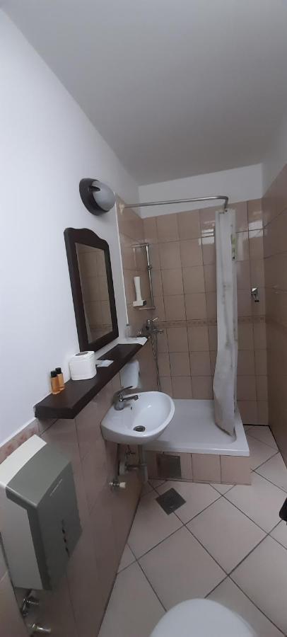 Hotel Teuta Palace Dom Faletici Sarajevo Esterno foto