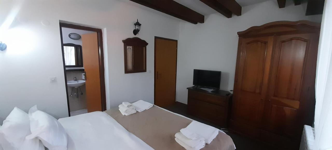 Hotel Teuta Palace Dom Faletici Sarajevo Esterno foto